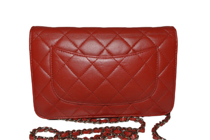 Cartera con Cadena Roja Serie 19