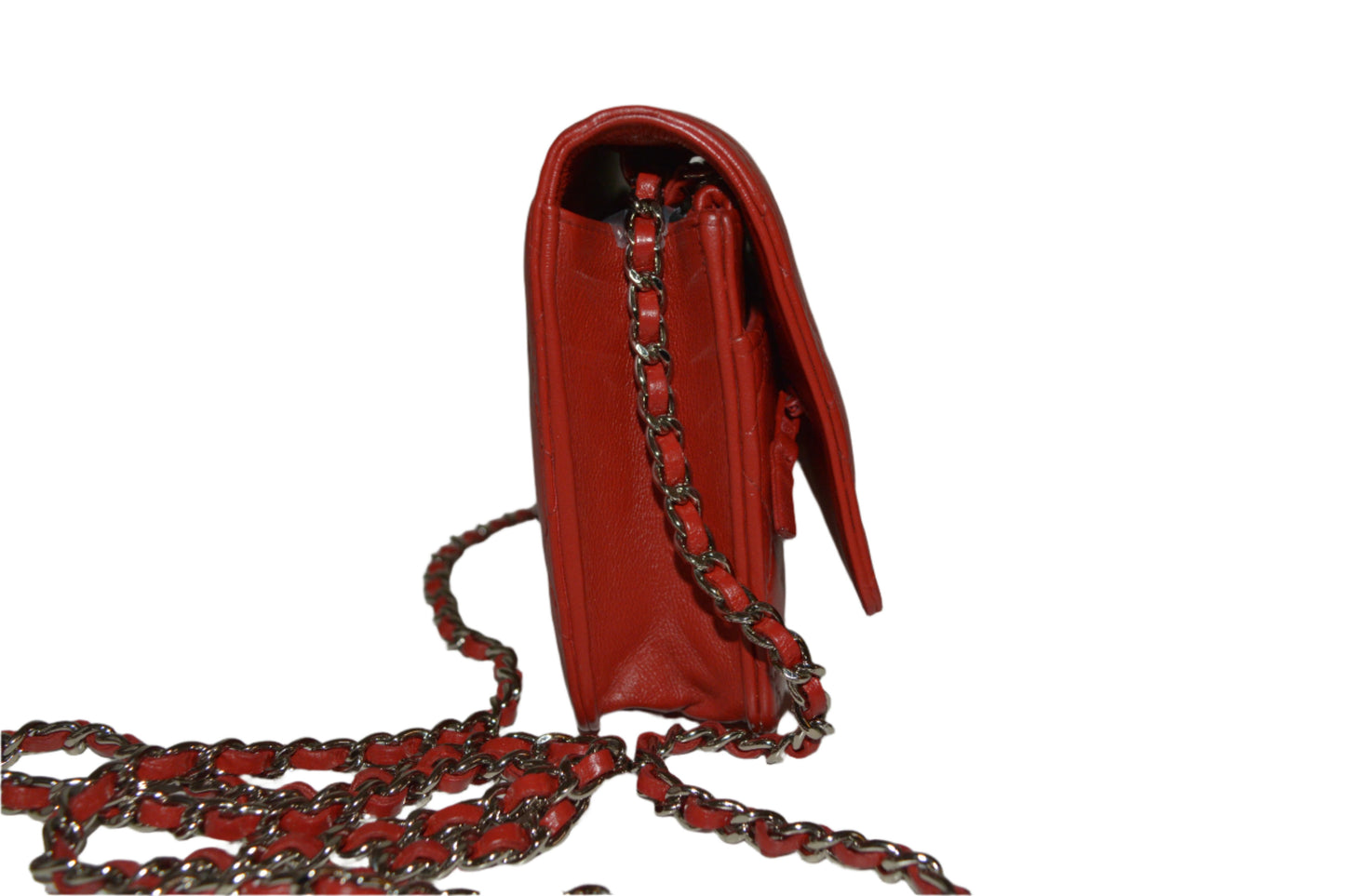 Cartera con Cadena Roja Serie 19