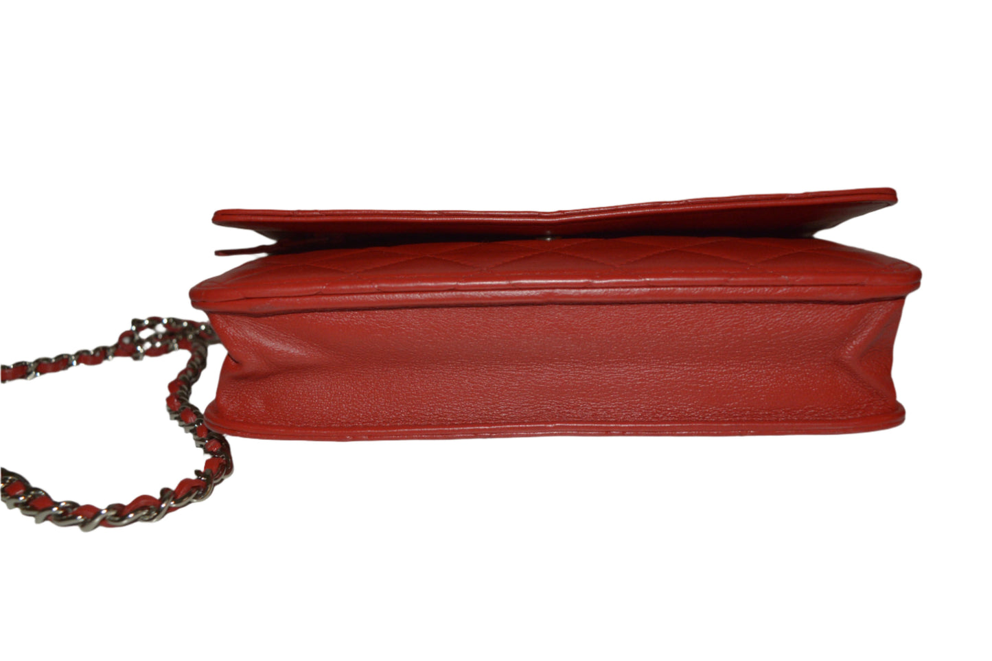 Cartera con Cadena Roja Serie 19