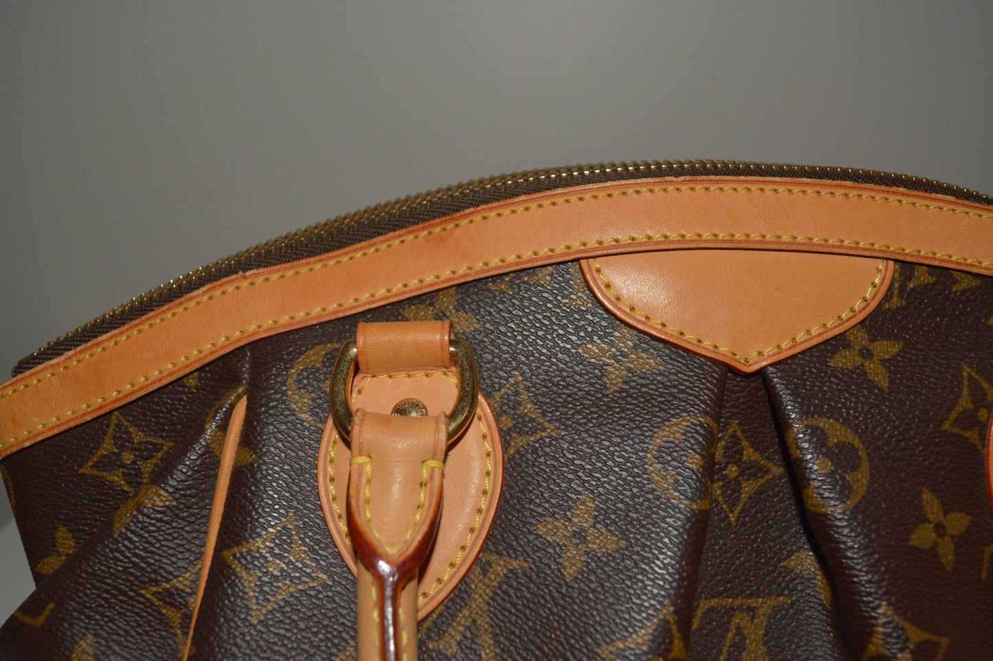 Louis Vuitton Tivoli PM VI2088