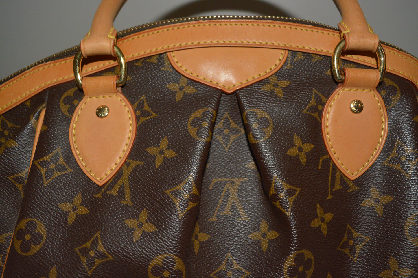 Louis Vuitton Tivoli PM VI2088
