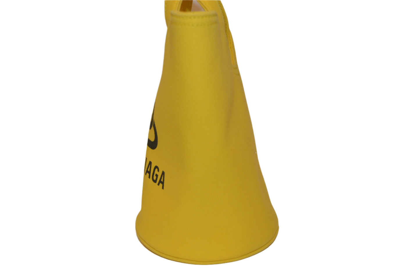 Bolso tipo cubo con ondas