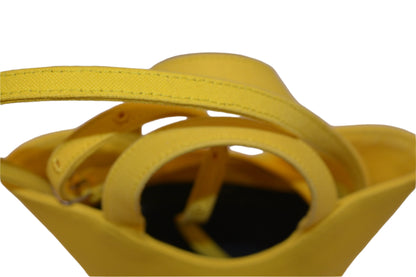 Bolso tipo cubo con ondas