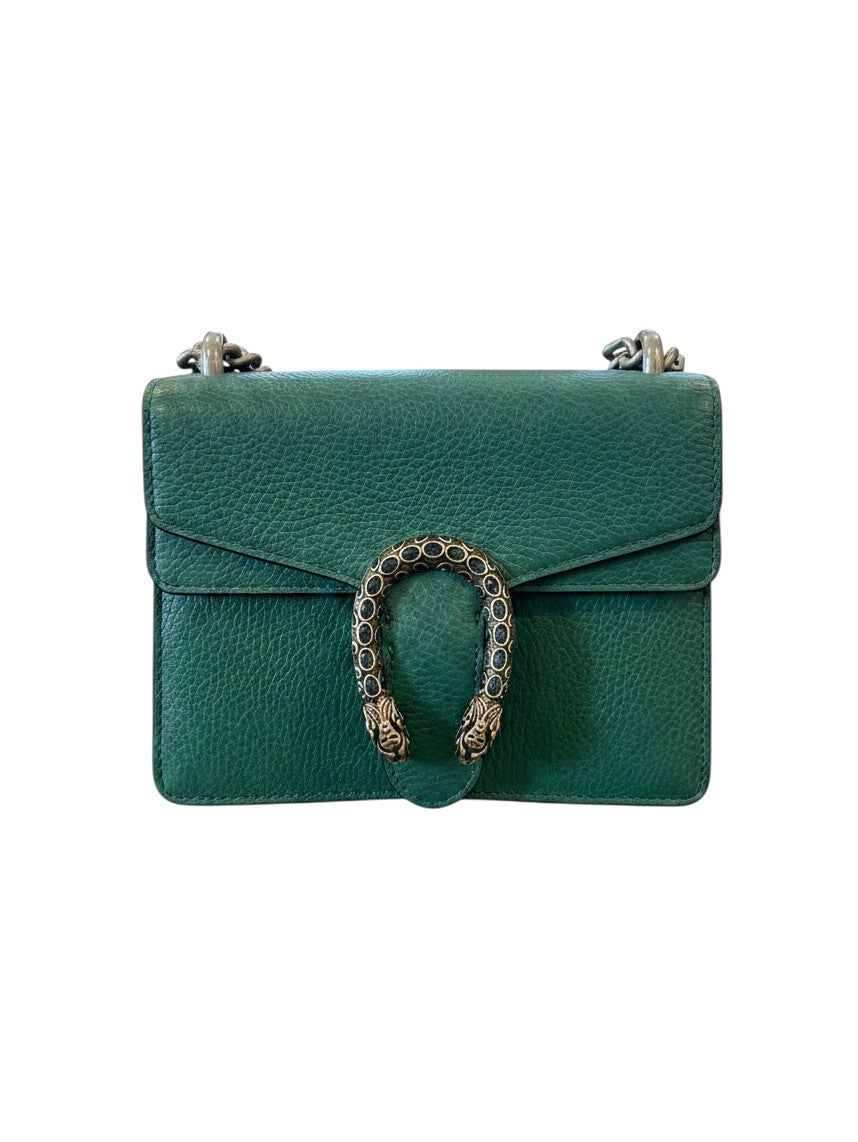 Bagsational Gucci Mini Dionysus emerald green leather shoulder bag with signature tiger head closure and chain strap.